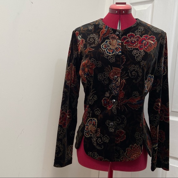 Cold water velvet floral buttons front jacket rhinestone buttons. Size S. Used. - Picture 7 of 7